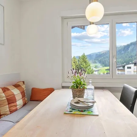 Triangel B Rezia Apartment Parpan